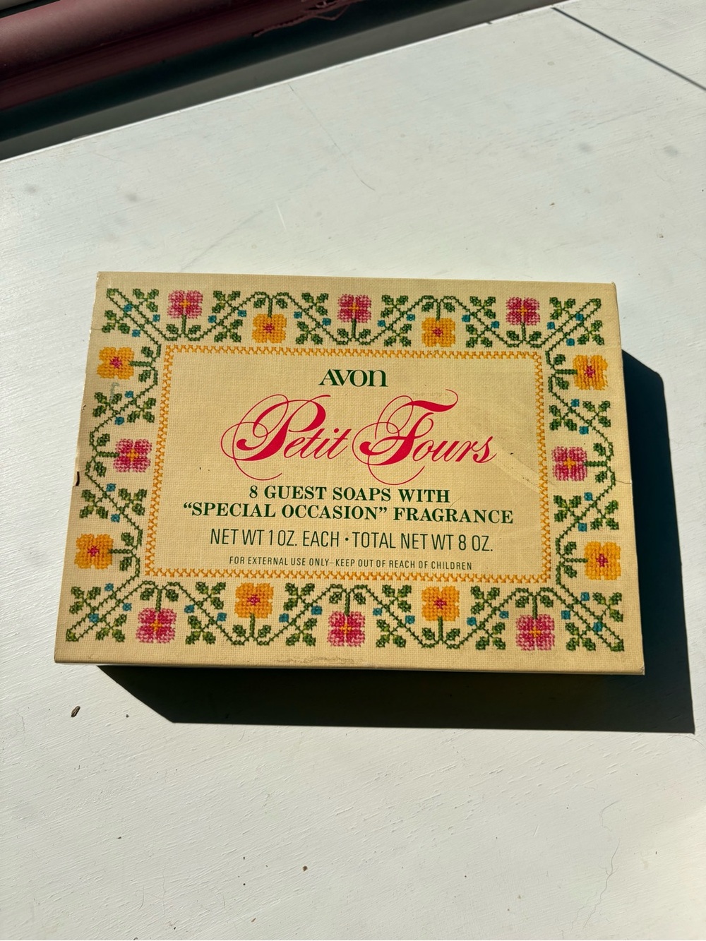 Avon Petit Fours Guest Soaps